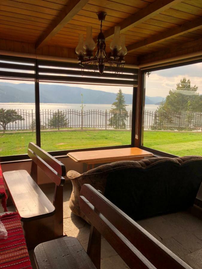 Villa Sunrise Dospat Bagian luar foto
